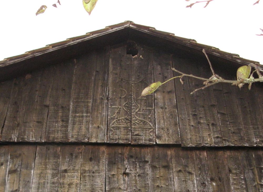 Traces d'un ancien dessin à la peinture CAUE 25