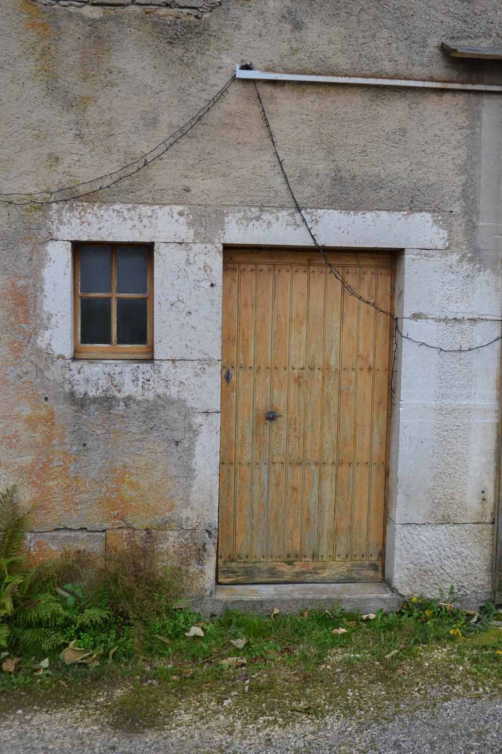 porte d'écurie et son fenestron