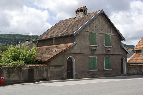 Novillars (25). Base Mérimée IA25000592 © Région Franche-Comté, Inventaire du patrimoine 