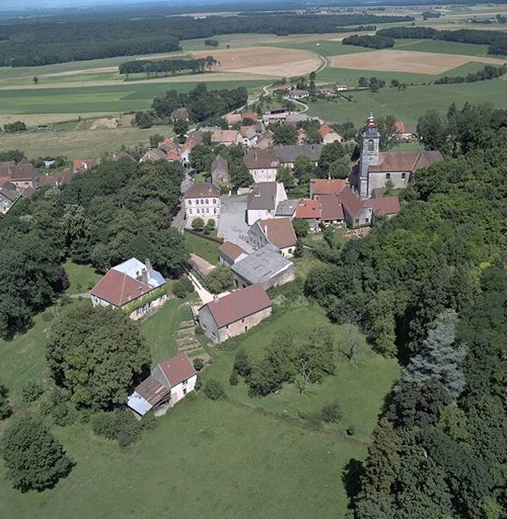 vue aérienne montmirey le château 2015 caue39