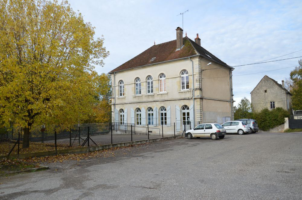 Montmirey-le-Château, mairie école 2014 caue39