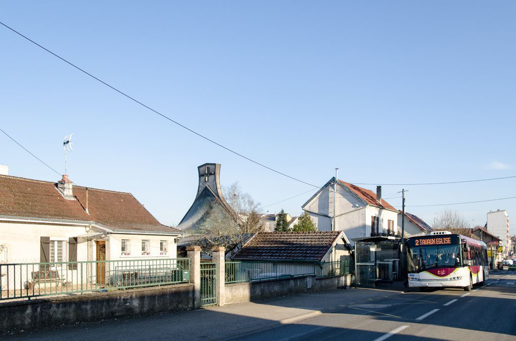 Eglise Saint-Jean l'évangéliste Dole (39) caue39