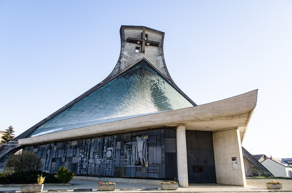 Eglise Saint-Jean l'évangéliste Dole (39) caue39