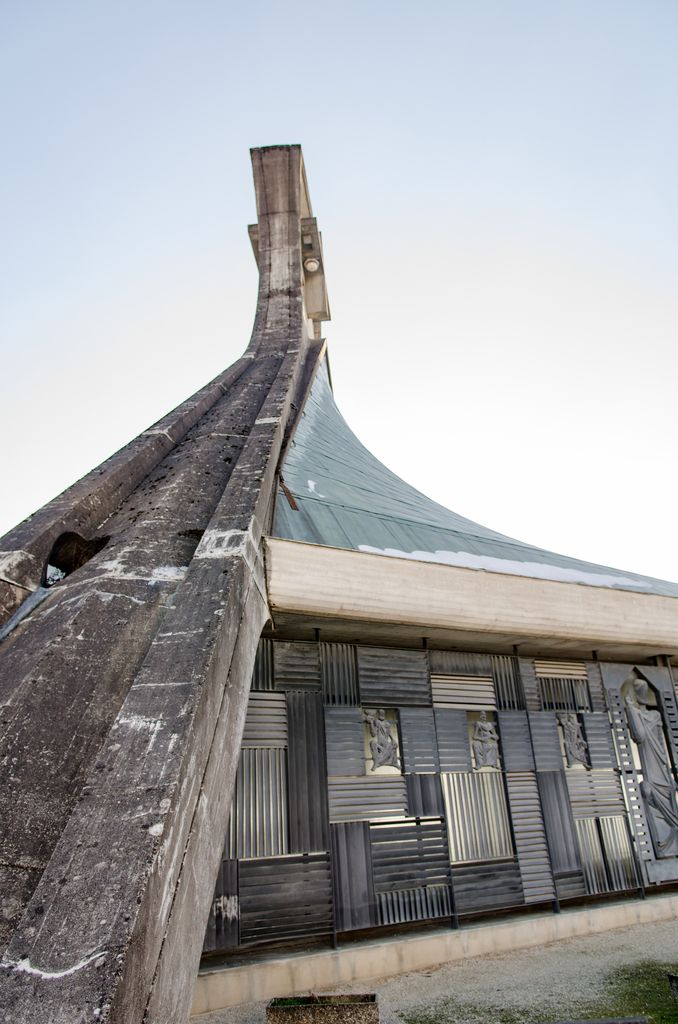 Eglise Saint-Jean l'évangéliste Dole (39) caue39