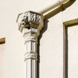 Ecole Cité ouvrière Solvay, 1935 archi. Henri Vidal - Source juin 2017 caue39 : Vue extérieure détail gouttière - TAVAUX (39500)