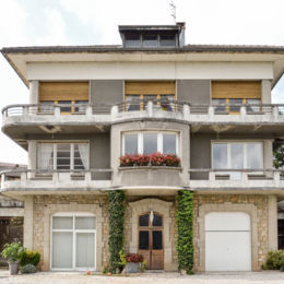 Habitat - Architecture XXème, maison patronale, photo CAUE39 09 2014 - LAVANS-LES-SAINT-CLAUDE (39170)