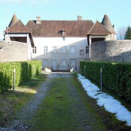 Château de Moissey : Château du Moyen?Âge détruit en partie et reconstruit au XVIème et XVIIème siècles. - MOISSEY (39290)