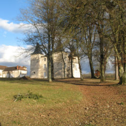 Noiron (Haute-Saône) : Château et dépendances - NOIRON (70100)