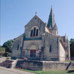 Église Notre-Dame-de-l'Assomption datant de la fin du XIIe siècle, mélange des styles roman et gothique.
Classée Monument Historique le 4 décembre 1913.
photo 1999 Xavier Borny - Inventaire MH - BEAUJEU-SAINT-VALLIER-PIERREJUX-ET-QUITTEUR (70100)