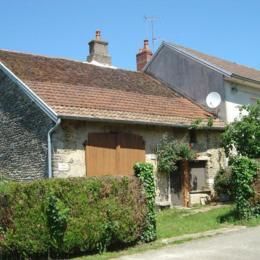 Lavans-les-Dole, Jura, juin 2004 caue39. Ferme bloc de volume simple - LAVANS-LES-DOLE (39700)