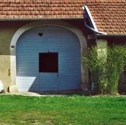 Cramans, Jura, mars 2001 caue39. Ferme bloc de volume simple - CRAMANS (39600)