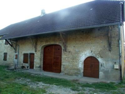 Saint-Lothain, Jura, juil 2012 caue39. Maison de polyculture vigneronne et sa cour agricole ouverte - SAINT-LOTHAIN (39230)