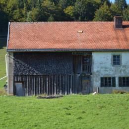Bellecombe, Jura, Fév 2013 caue39. Maison pastorale de petit volume - BELLECOMBE (39310)