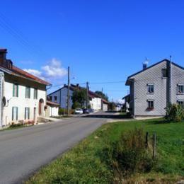Bois d'Amont, Jura, sept 2012 caue39. La maison pastorale en gouttereau - BOIS-D'AMONT (39220)