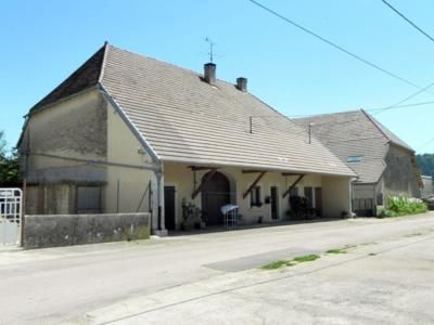 Besain, Jura, juil 2011 caue39. La ferme bloc de volume simple, 4 travées - BESAIN (39800)