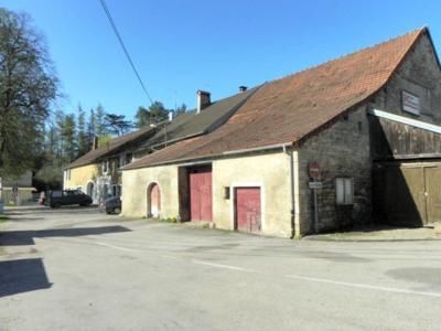 Pont-du-Navoy, Jura, avr 2011 caue39. Ferme bloc de volume simple, maisons en bande - PONT-DU-NAVOY (39300)