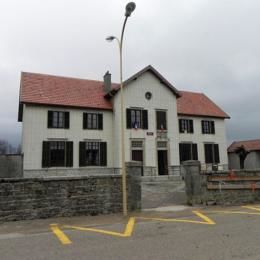 Mont-sur-Monnet, Jura, mars 2013 caue39 : mairie-école - MONT-SUR-MONNET (39300)