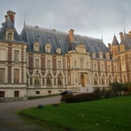 Villersexel, Haute-Saône. Château de style néoclassique. Façade principale - VILLERSEXEL (70110)
