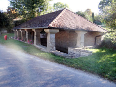 Mollans, Haute-Saône, oct 2016 caue70 : fontaine-lavoir, 1822, architecte Louis Well - MOLLANS (70240)