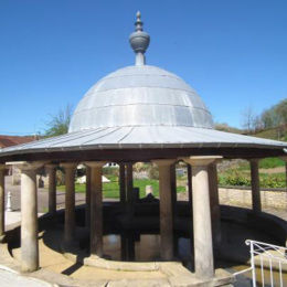 Fontenoy-les-Montbozon, Haute-Saône, 2005 caue70 : fontaine-lavoir, architecte Louis Well - FONTENOIS-LES-MONTBOZON (70230)