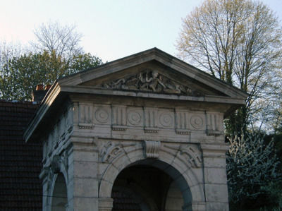 Gy, Haute-Saône, 2005 caue70 : détail fontaine-lavoir, architecte A. Delacroix - GY (70700)