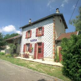 <p>Crillat, Jura, oct 1999 CAUE 39 : ancienne gare</p> - SAINT-MAURICE-CRILLAT (39130)