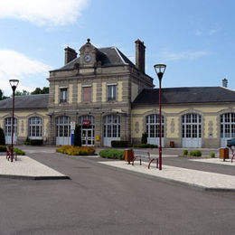 <p>Luxeuil-les-Bains, Haute-Sa&ocirc;ne, 2014 CAUE70 : la Gare</p> - LUXEUIL-LES-BAINS (70300)