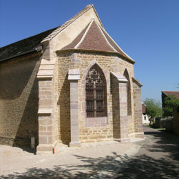 <p>Eglise Saint-Cloud (XVIe si&egrave;cle, inscrit &agrave; l'inv. sup.) - chevet, vue ext&eacute;rieure (restauration simon buri architecte), avril 2010 simon buri phot. / CAUE39</p> - MAYNAL (39190)