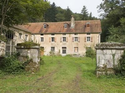 <p>Logements de ferme d&rsquo;une demeure d&rsquo;industriel, Aillevillers et Lyaumont (70), M&eacute;rim&eacute;e IA70000220 R&eacute;gion Franche-Comt&eacute;, Inventaire du patrimoine&nbsp;&nbsp;&nbsp;&nbsp;&nbsp;&nbsp;</p> - AILLEVILLERS-ET-LYAUMONT (70320)