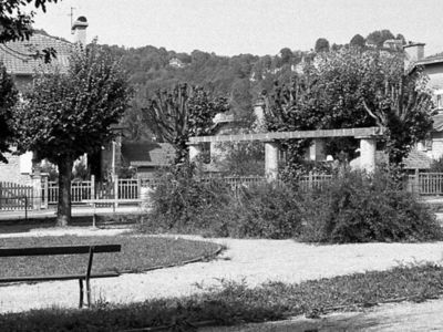 <p>Jardin de la cit&eacute; Oerlikon, Ornans (25). Base M&eacute;rim&eacute;e IA00014694 &copy; R&eacute;gion Franche-Comt&eacute;, Inventaire du patrimoine</p> - ORNANS (25290)