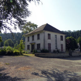 <p>Colonie de Saint-Ouen (1954), B&acirc;timent administratif (2017 caue39)</p> - CLAIRVAUX-LES-LACS (39130)
