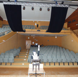 <p>Village vacances Station des Rousses (1967), l'auditorium, Lamoura 39, (2017 caue39)</p> - LAMOURA (39310)