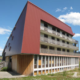 <p>Centre de vacances AROEVEN, pointe S E du triangle (09 2019 caue25)</p> - ROCHEJEAN (25370)
