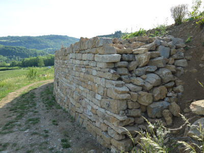 muret pierres sèches technique montage caue39 mai 2022 - MONTAIGU (39570)