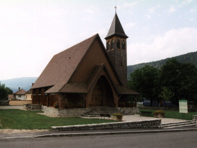 Eglise Lavancia (39) vue d'ensemble Façade Ouest - 09 1999 caue39 - LAVANCIA-EPERCY (39360)