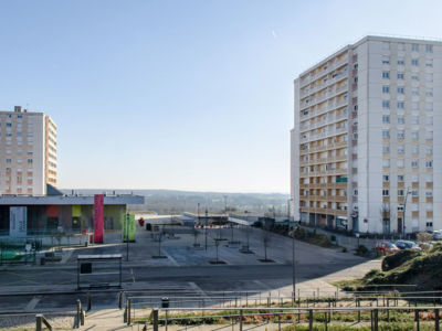 ZUP Mesnils Pasteur Grands ensembles et centre commercial Novarina arch. Dole (39) - 01 2017 caue39 - DOLE (39100)