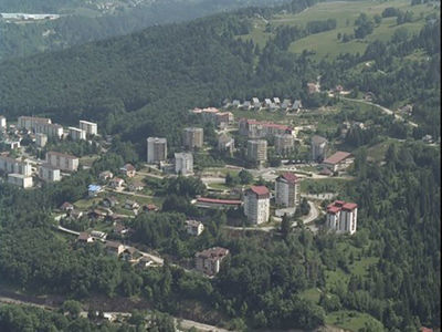 Immeubles à Morez, Hauts-de-Bienne, vue aérienne photo CAUE39 12 2002 - MOREZ (39400)